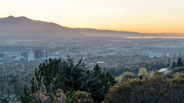 Neighborhood Spotlight | Federal Heights + Arlington Hills